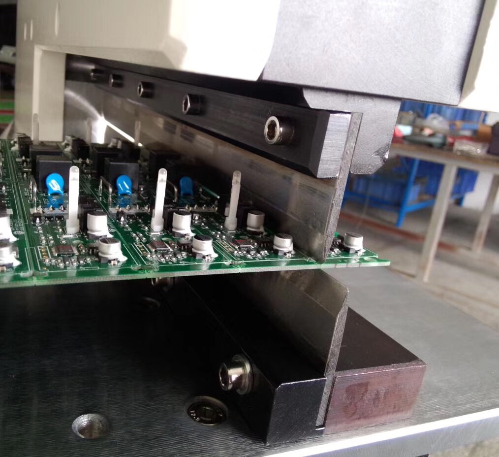 V-cut PCB Separator Cutting Stress Factors